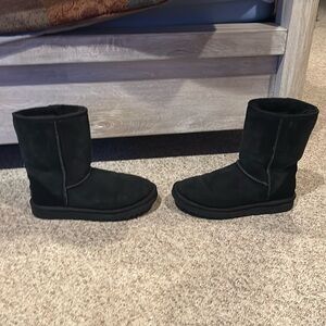 Ugg black suede classic short 11 sheepskin boots sz 8